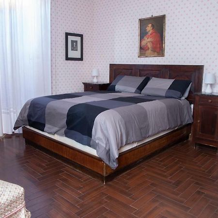 Ferienwohnung Bed&Roses Meni La Morra Exterior foto