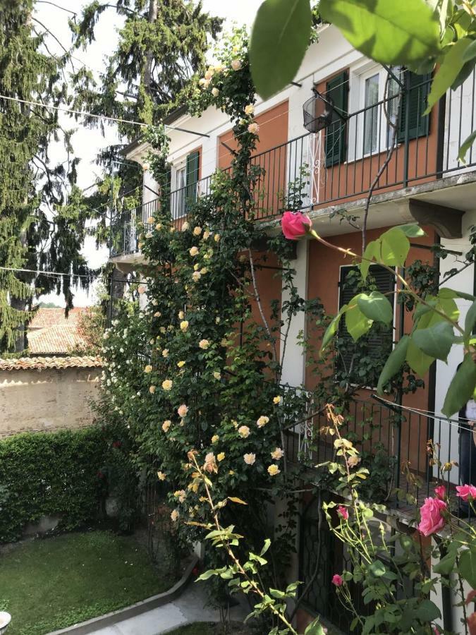 Ferienwohnung Bed&Roses Meni La Morra Exterior foto