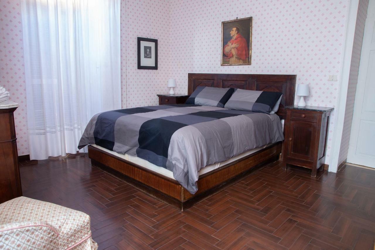 Ferienwohnung Bed&Roses Meni La Morra Exterior foto